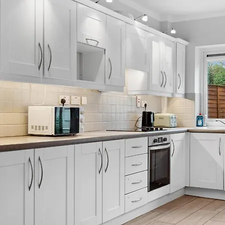 Contractor Housing - Sleeps 5 펜션 레익슬립